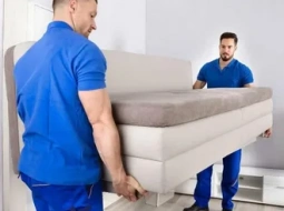 Перенос мебели при переездах: почему грузчики мебели — ваши надежные помощники